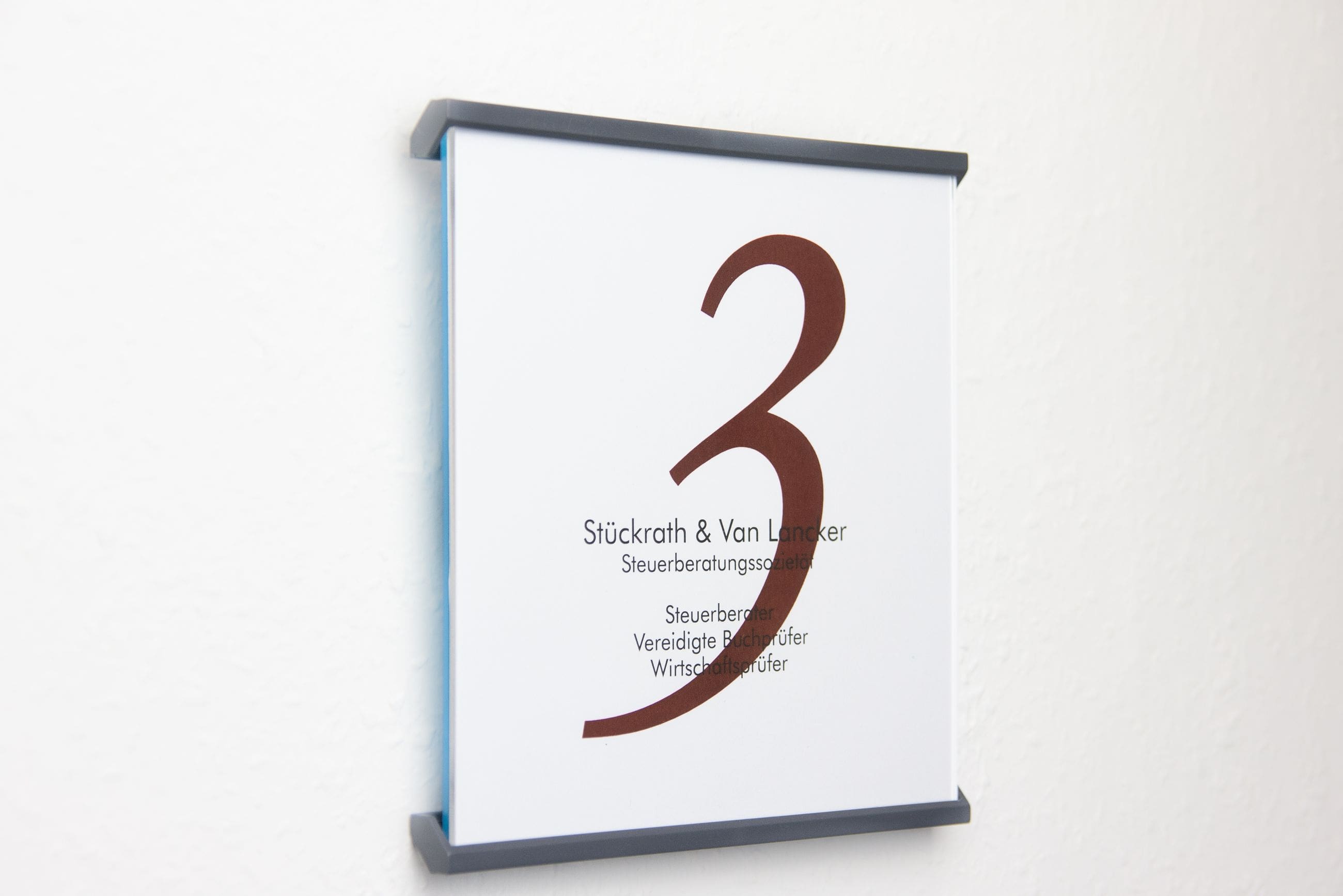 Referenzbild Türschild SIMPLEX